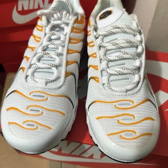 NIKE AIR MAX PLUS (GS) WHITE-BLUE-KUMQUAT-BLACK  [DV7083-100]  New with box - Picture 9 of 9